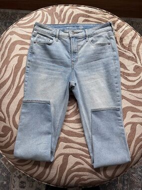 Old Navy Light Blue Cropped Jeans with Knee Panels